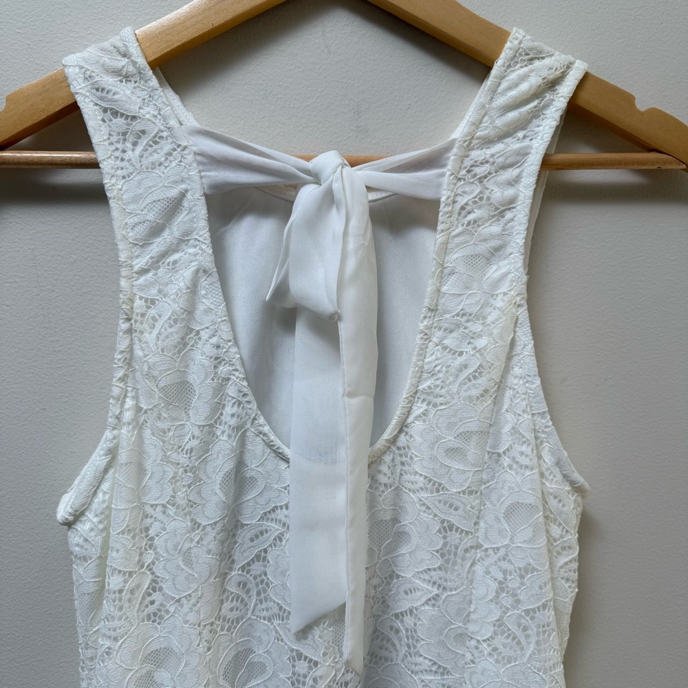Speechless Lace Dress - Picture 7 of 8